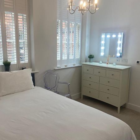 Unrivalled Location - Five Star - Worcester Apartment Exterior foto